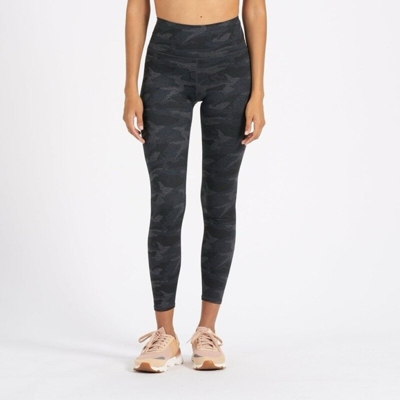VUORI | Women’s Clean Elevation High-Rise Leggings - Black Camo | Size S - Picture 1 of 6